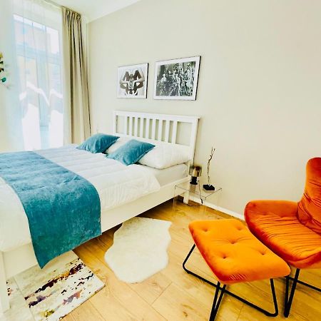 Colorful & Quiet Apartment In Beautiful Viennese Building Εξωτερικό φωτογραφία