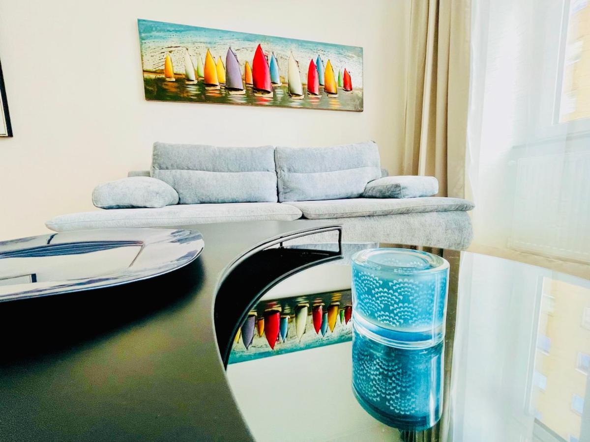 Colorful & Quiet Apartment In Beautiful Viennese Building Εξωτερικό φωτογραφία