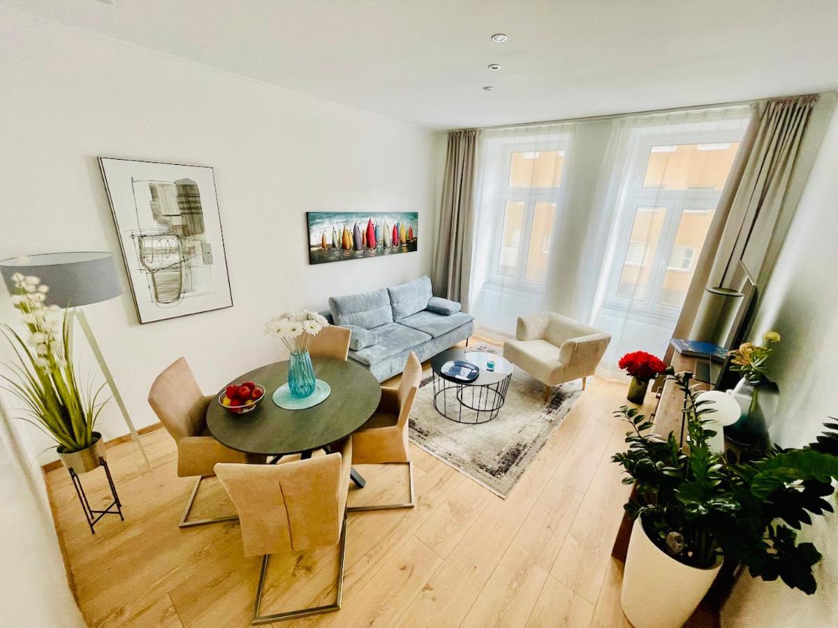 Colorful & Quiet Apartment In Beautiful Viennese Building Εξωτερικό φωτογραφία